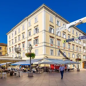 Main Square - Lloyd Appartamento